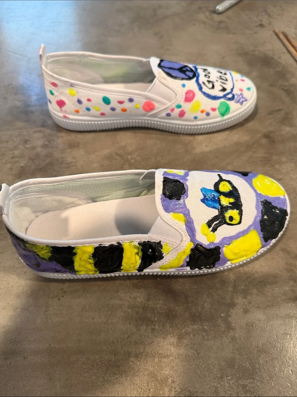 Kids White Canvas Slip-On Sneakers with Colorful Bee & 'Good Vibes' Art